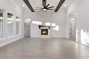 1486 Highland Park Cir, Granbury, TX 76048 - Photo 9