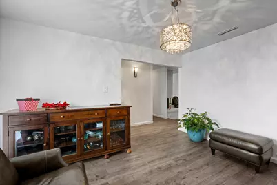 2706 Meadow Bluff Lane, Dallas, TX 75237 - Photo 13