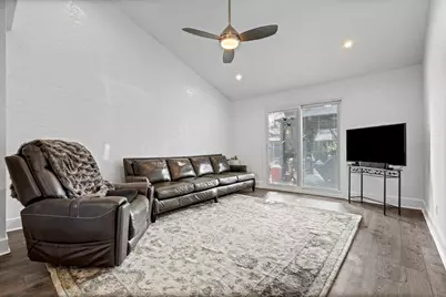 2706 Meadow Bluff Lane, Dallas, TX 75237 - Photo 5