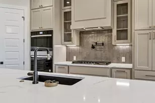 2408 Candlestick Dr, Granbury, TX 76049 - Photo 11