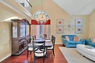 9352 Riverwalk Ln, Irving, TX 75063 - Photo 21