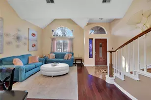 9352 Riverwalk Ln, Irving, TX 75063 - Photo 9