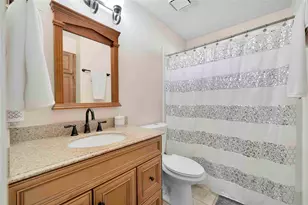 9352 Riverwalk Ln, Irving, TX 75063 - Photo 27