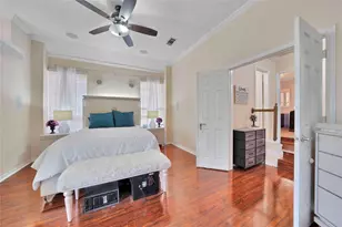 9352 Riverwalk Ln, Irving, TX 75063 - Photo 33