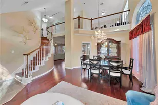 9352 Riverwalk Ln, Irving, TX 75063 - Photo 3