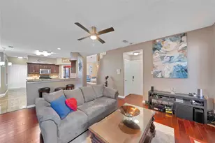 9352 Riverwalk Ln, Irving, TX 75063 - Photo 15