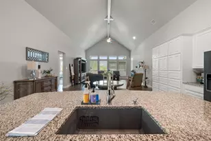 1921 Middleton Dr, Mansfield, TX 76063 - Photo 11