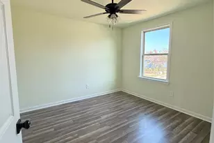 2864 Burchill Rd, Fort Worth, TX 76105 - Photo 13