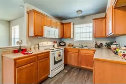 1416 E Mulkey Street, Fort Worth, TX 76104 - Photo 9