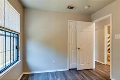 1416 E Mulkey Street, Fort Worth, TX 76104 - Photo 17