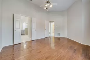 214 Jennifer Ln, Arlington, TX 76002 - Photo 13