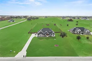 2041 Carrie Ct, Weatherford, TX 76088 - Photo 3