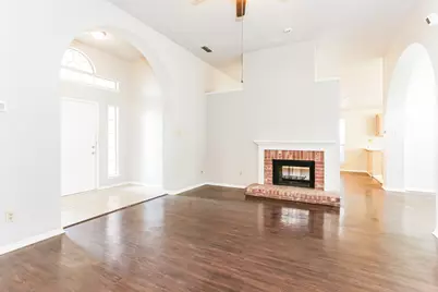 5309 Tennis Villa Drive, Arlington, TX 76017 - Photo 3