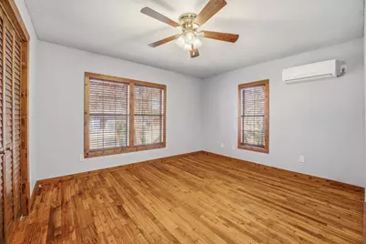 1090 W Elm Street, Stephenville, TX 76401 - Photo 7