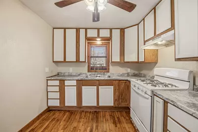 1090 W Elm Street, Stephenville, TX 76401 - Photo 13