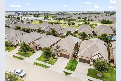 620 Bridgewater Road, Fort Worth, TX 76131 - Photo 3