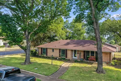 3483 Navajo Circle, Dallas, TX 75224 - Photo 3