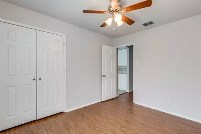 5137 Breeze Hollow Court, Fort Worth, TX 76179 - Photo 5