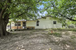 221 E 7th St, Weatherford, TX 76086 - Photo 3