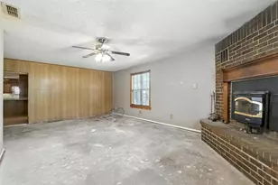 221 E 7th St, Weatherford, TX 76086 - Photo 7