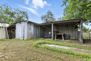 221 E 7th St, Weatherford, TX 76086 - Photo 29