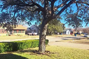 1106 Silas St, Sweetwater, TX 79556 - Photo 3