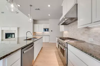 2704 Hartman Circle, Mansfield, TX 76063 - Photo 11