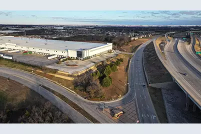 901 NW 19th Street, Grand Prairie, TX 75050 - Photo 13