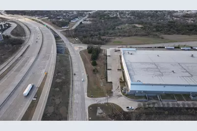 901 NW 19th Street, Grand Prairie, TX 75050 - Photo 21