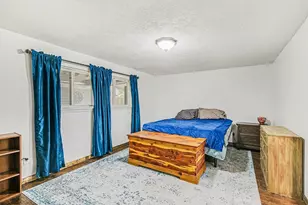 2421 Parkwood Dr, Grand Prairie, TX 75050 - Photo 11