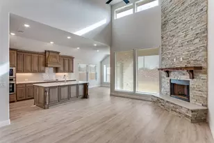 725 Seahawk St, Joshua, TX 76058 - Photo 5