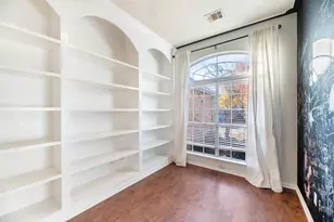 5541 Dunn Hill Dr, Fort Worth, TX 76137 - Photo 9