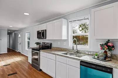 814 Brazos Harbor Circle, Granbury, TX 76048 - Photo 7