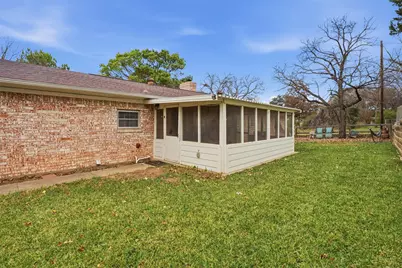 1009 Mustang Trail, Granbury, TX 76049 - Photo 19
