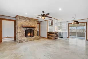 1009 Mustang Trail, Granbury, TX 76049 - Photo 7