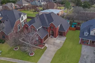 547 Breton Dr, Grand Prairie, TX 75052 - Photo 35