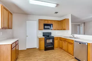 3875 Fox Run Dr, Fort Worth, TX 76123 - Photo 5