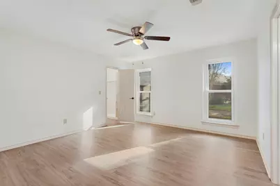 1412 Wagonwheel Court, Irving, TX 75061 - Photo 9