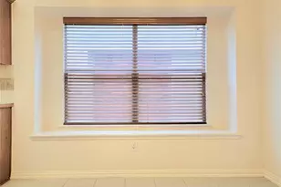 1056 Wood Brook Dr, Grand Prairie, TX 75052 - Photo 9