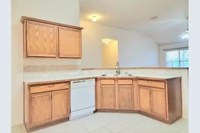 1056 Wood Brook Drive, Grand Prairie, TX 75052 - Photo 7