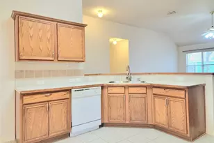 1056 Wood Brook Dr, Grand Prairie, TX 75052 - Photo 7