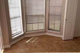 1000 Lamesa Ct, Irving, TX 75063 - Photo 15