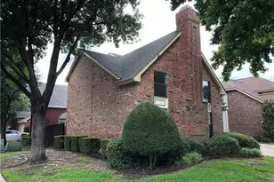 1000 Lamesa Ct, Irving, TX 75063 - Photo 29