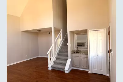 1000 Lamesa Court, Irving, TX 75063 - Photo 5