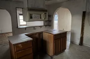 12010 Badger Dr, Balch Springs, TX 75180 - Photo 9