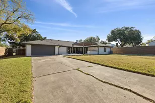 11023 Marsh Ln, Dallas, TX 75229 - Photo 27