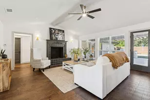 11023 Marsh Ln, Dallas, TX 75229 - Photo 9