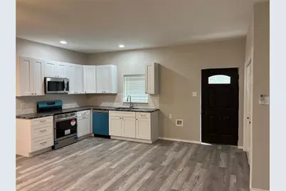 6272 Adelbert Drive #102, Fort Worth, TX 76135 - Photo 5