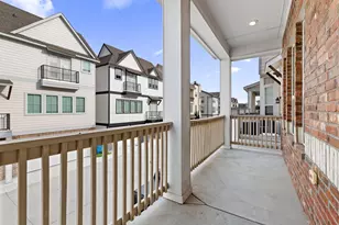 203 S Village Way, Lewisville, TX 75057 - Photo 7