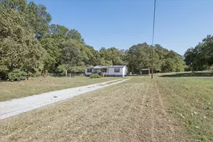 235 Wonder Dr, Springtown, TX 76082 - Photo 5